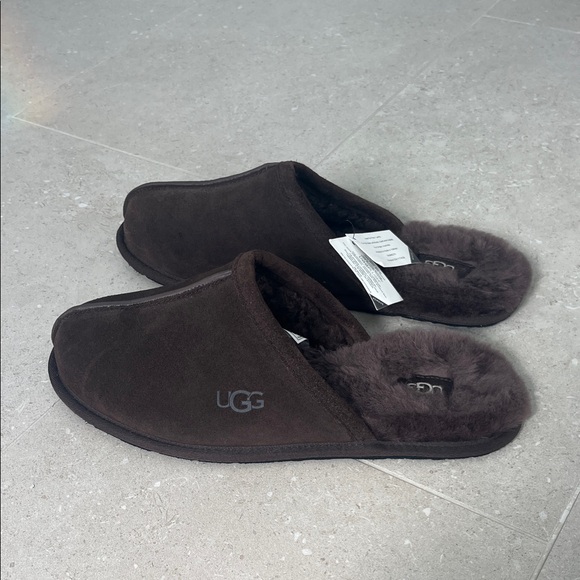 UGG Slippers - Picture 2 of 4